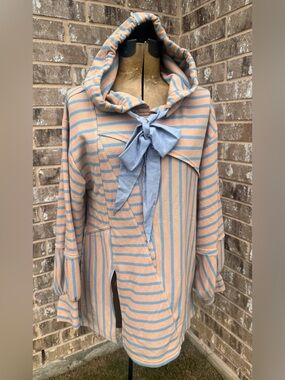 Davi & Dani Striped Hooded Pullover with Bow Tie – Peach & Light Blue
